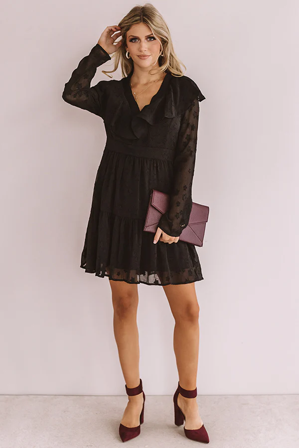Can't Stop The Kisses Shift Dress In Black - Image 7