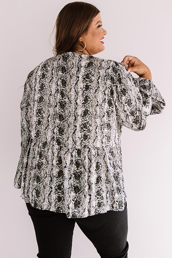 Clearly Crushing Embroidered Top Curves - Image 3