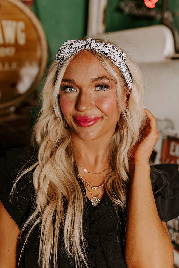 Fan Zone Paisley Headband In White - Image 2