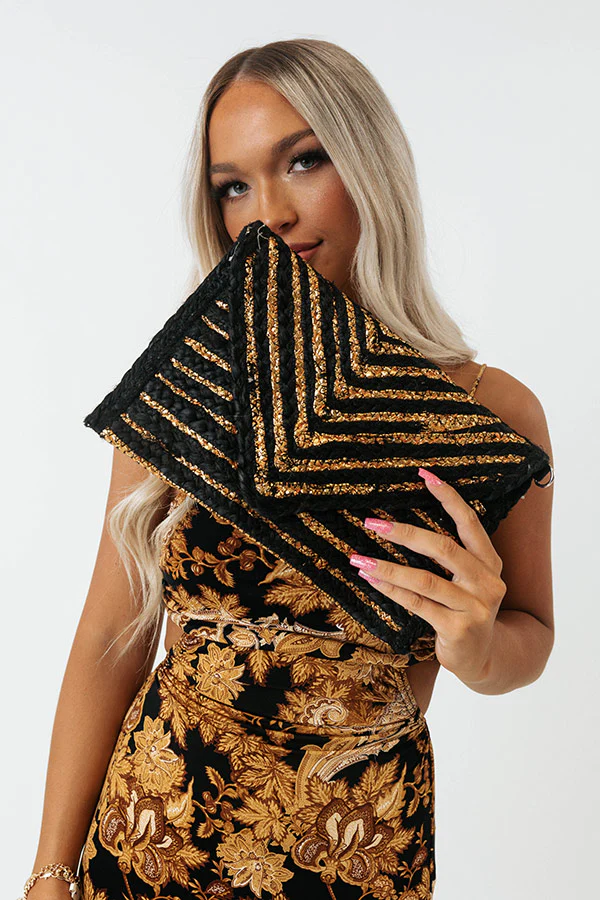 Going For Glam Woven Clutch - Image 3