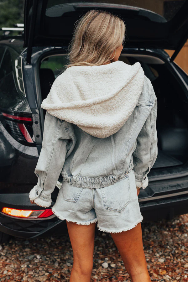 Layer Lover Sherpa Denim Jacket in Light Wash - Image 8