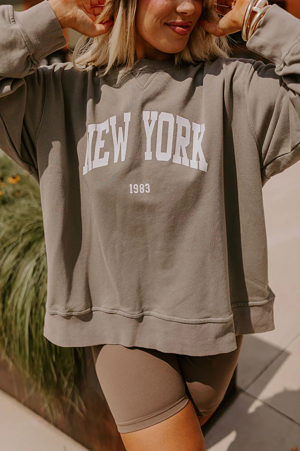 New York Graphic Sweatshirt Curves - Image 3