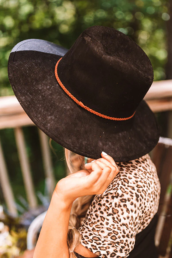 Outfit Goals Faux Suede Hat In Black - Image 3