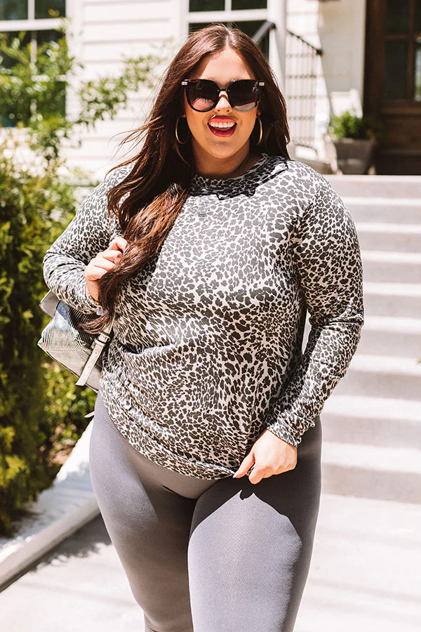 Play It Cozy Leopard Sweatshirt Curves - Image 6