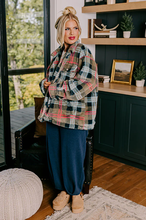 Plush Comfort Plaid Jacket Curves - Image 3
