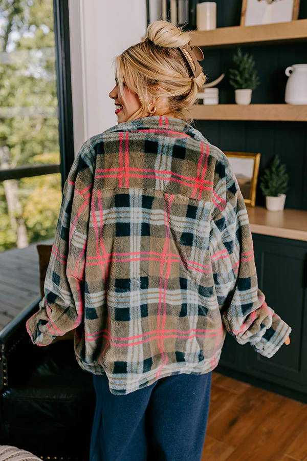 Plush Comfort Plaid Jacket Curves - Image 4