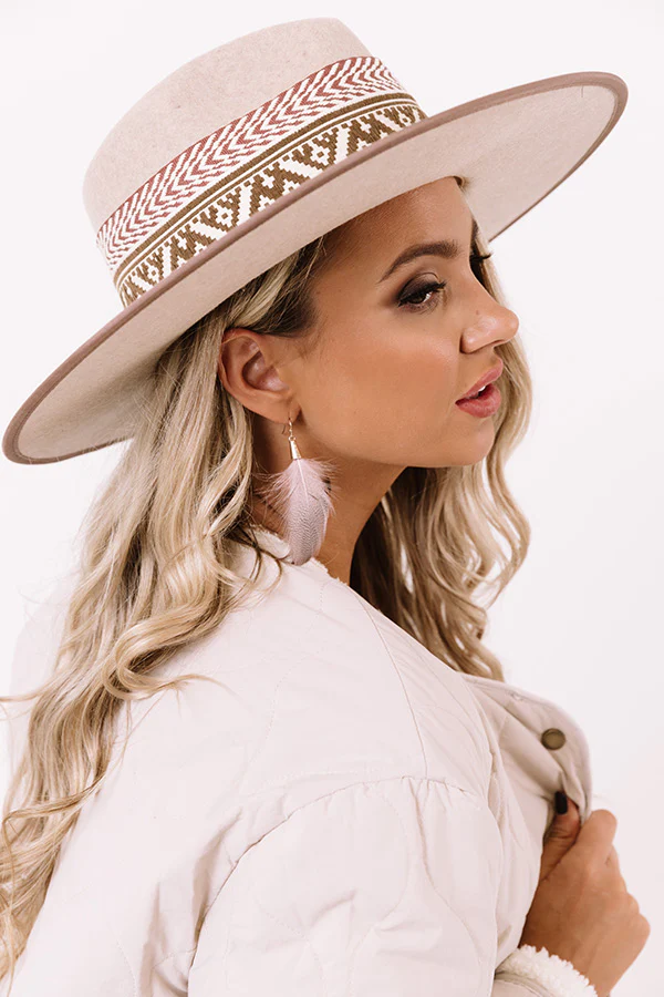Pretty Graceful Feather Earrings In Pink