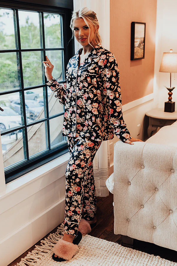 Ready To Wind Down Floral Top In Black - Image 3