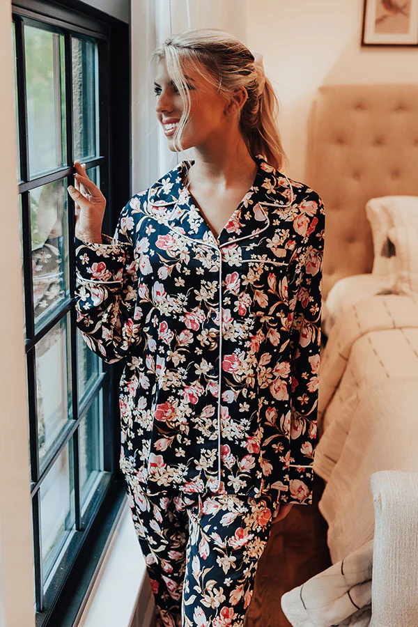 Ready To Wind Down Floral Top In Black - Image 4