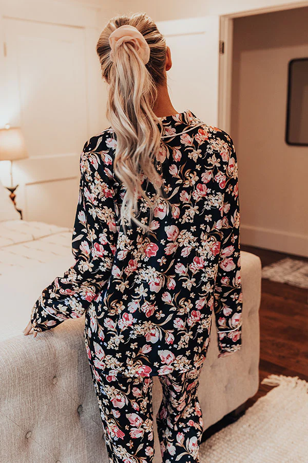 Ready To Wind Down Floral Top In Black - Image 6