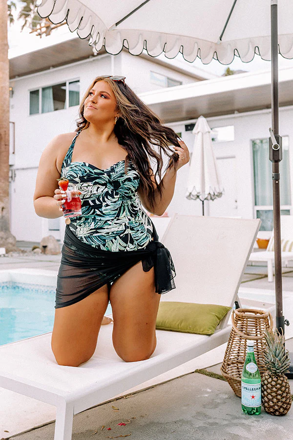 Resort Queen One Piece Swimsuit Curves - Image 3