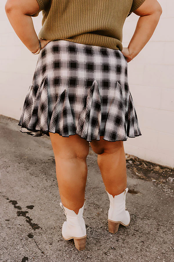 Small Town Holiday Skirt In Black Curves - Image 4