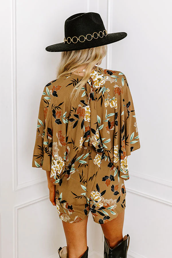 Swift And Chic Floral Romper - Image 4