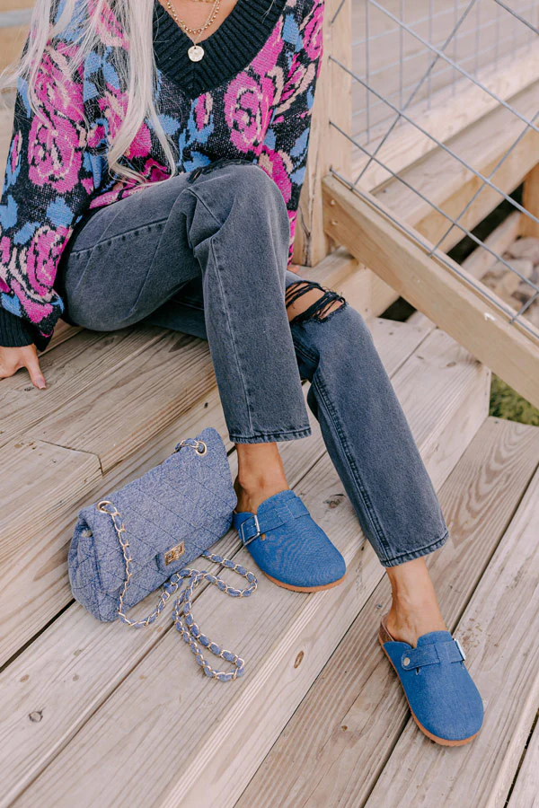 The Carolina Clog In Dark Wash - Image 4