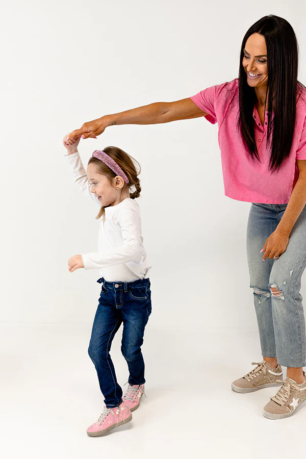 The Evelyn Children's Vintage Sneaker in Pink - Image 6
