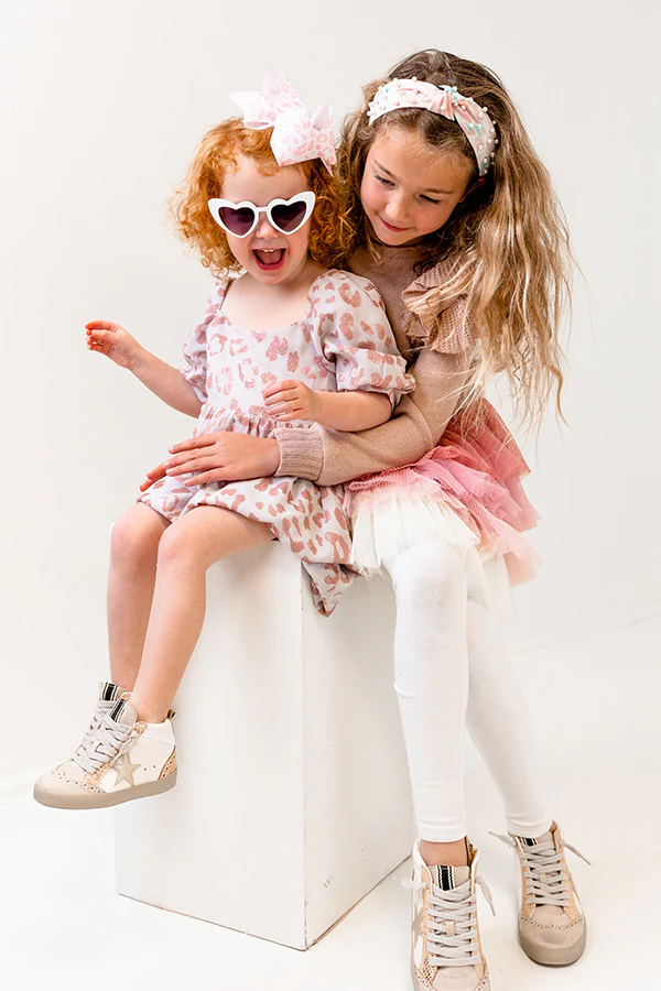 The Evelyn Toddler's Vintage Sneaker in Stone - Image 4