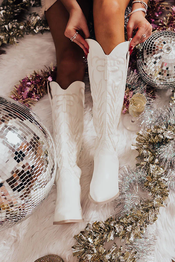 The Harris Faux Leather Cowboy Boot in White - Image 6