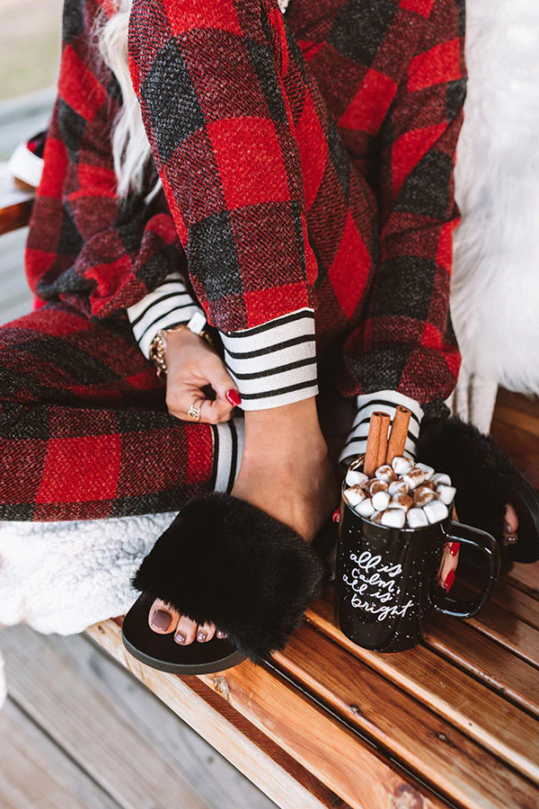 The Lila Plush Slipper In Black - Image 2