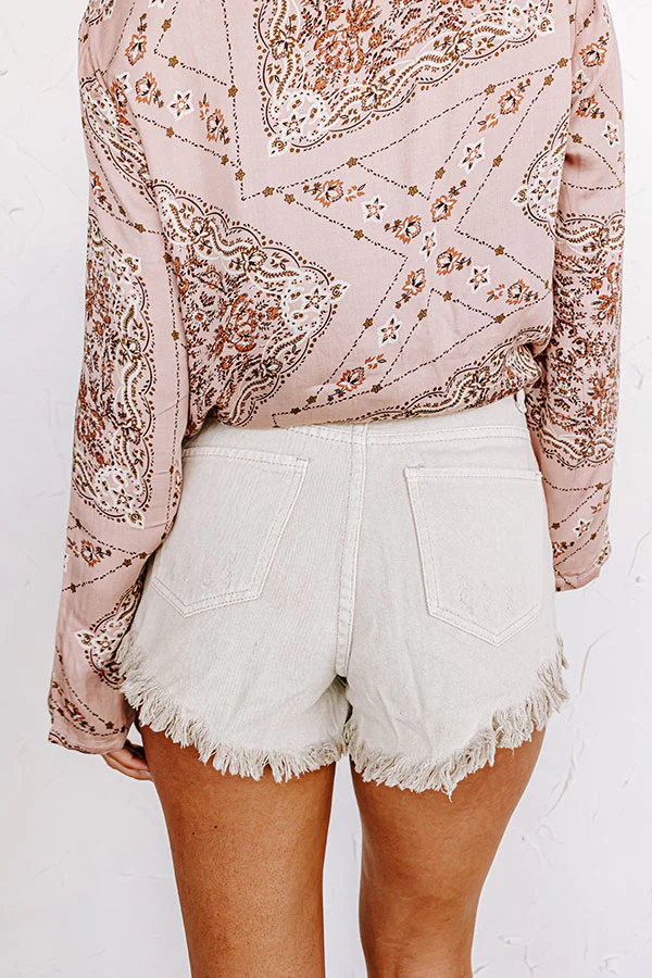 The Misi High Waist Frayed Shorts In Light Beige - Image 3