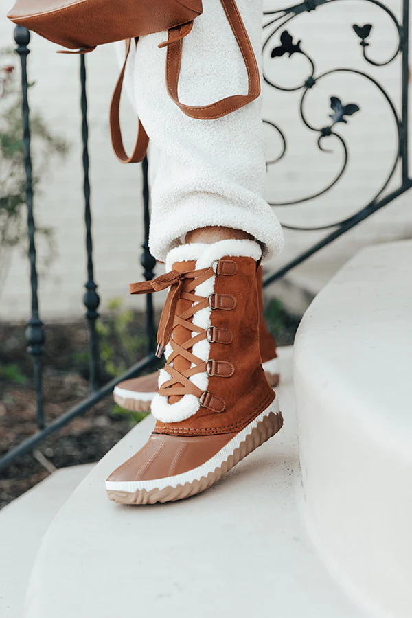 The Ula Flannel Lined Boot In Maple - Image 2